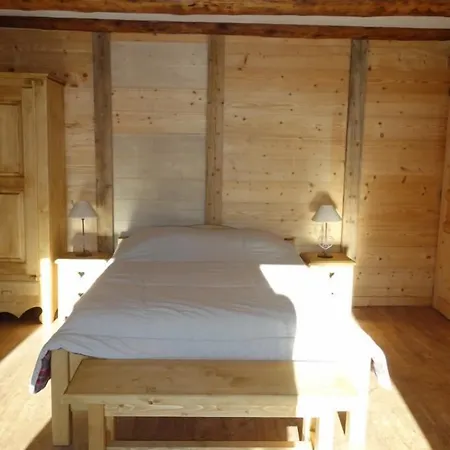La Du Moulin Bed & Breakfast